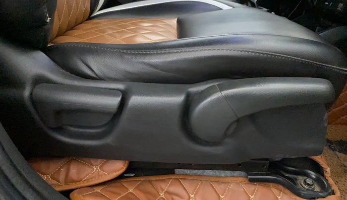 2017 Honda WR-V 1.2L I-VTEC VX MT, Petrol, Manual, 63,199 km, Driver Side Adjustment Panel