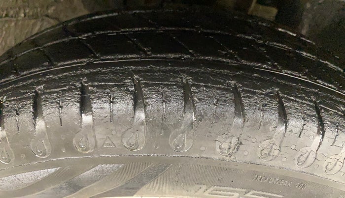 2020 Renault Kwid RXT 1.0 AMT (O), Petrol, Automatic, 39,313 km, Right Front Tyre Tread