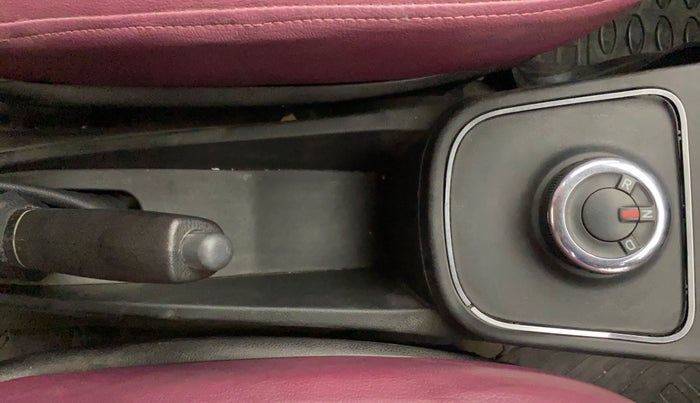 2020 Renault Kwid RXT 1.0 AMT (O), Petrol, Automatic, 39,313 km, Gear Lever