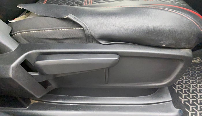 2021 Tata ALTROZ XZ PETROL, Petrol, Manual, 34,162 km, Driver Side Adjustment Panel