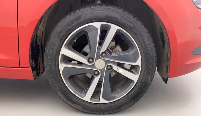 2021 Tata ALTROZ XZ PETROL, Petrol, Manual, 34,162 km, Right Front Wheel