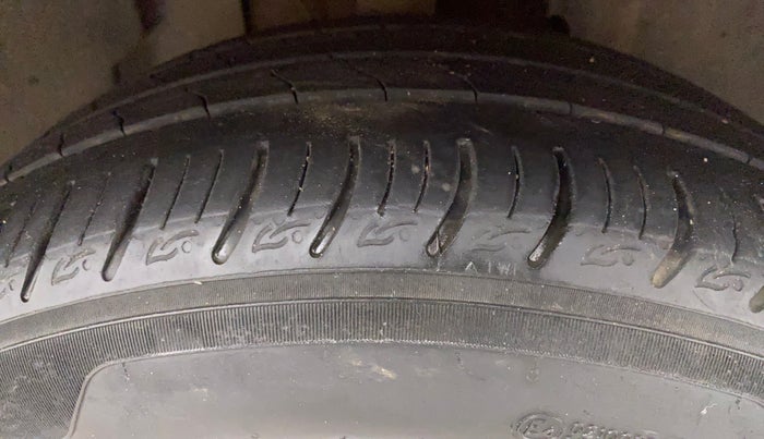 2021 Tata ALTROZ XZ PETROL, Petrol, Manual, 34,162 km, Right Front Tyre Tread