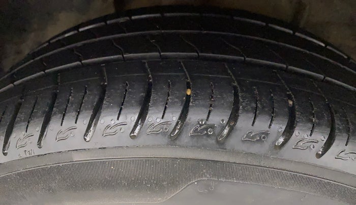 2021 Tata ALTROZ XZ PETROL, Petrol, Manual, 34,162 km, Right Rear Tyre Tread