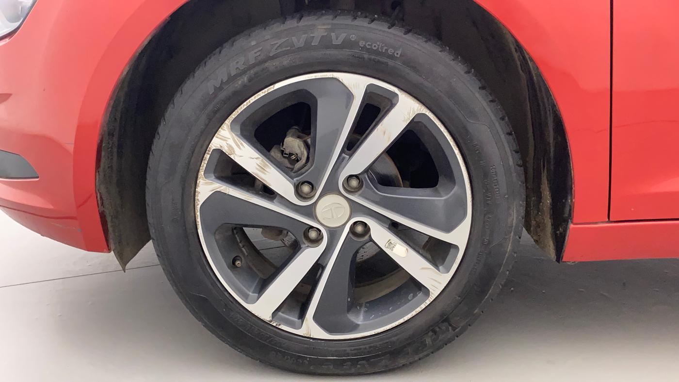 2021 Tata ALTROZ XZ PETROL, Petrol, Manual, 34,162 km, Left Front Wheel