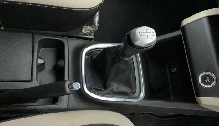 2019 Renault TRIBER RXZ, Petrol, Manual, 12,613 km, Gear Lever