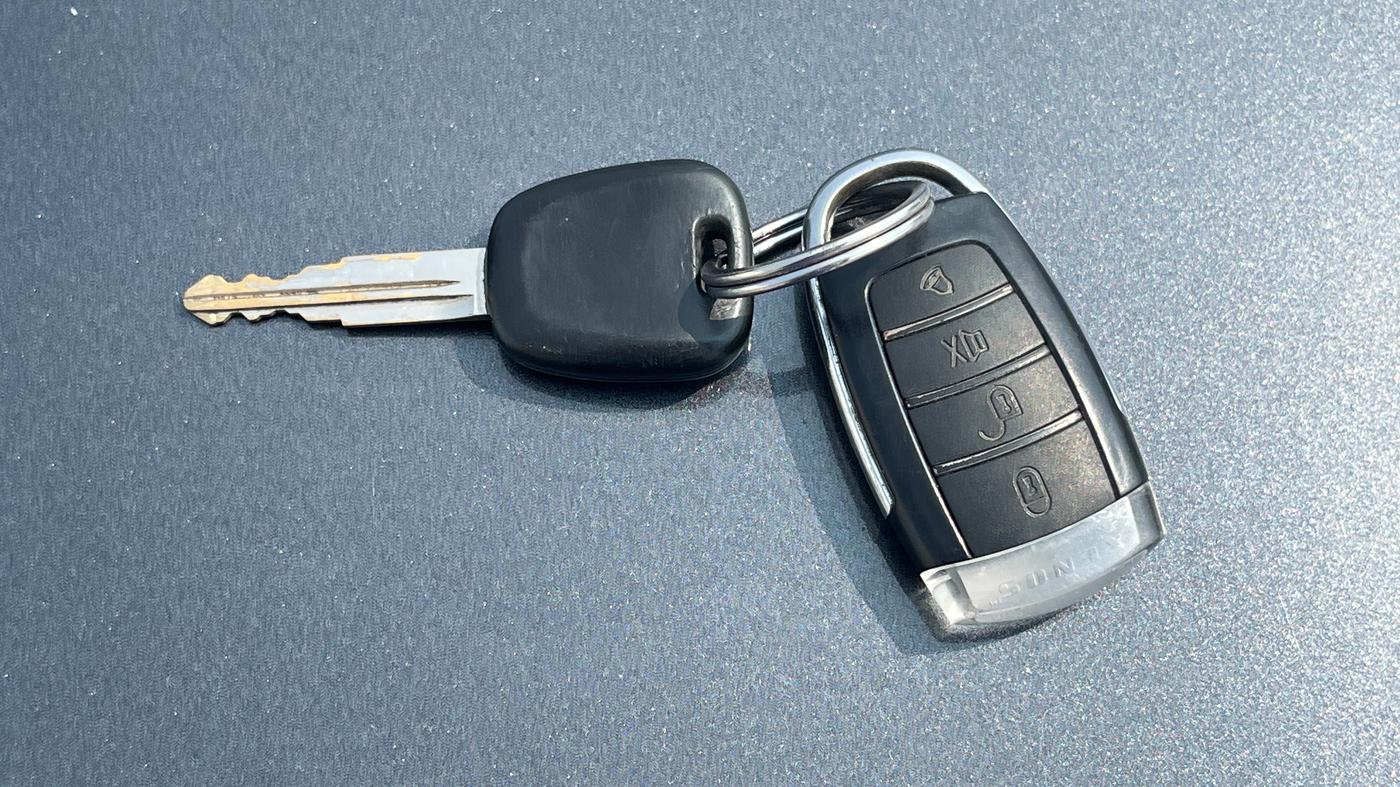 2019 Maruti Alto K10 VXI (O) AMT, Petrol, Automatic, 37,873 km, Key Close Up