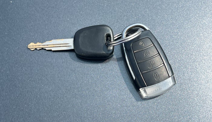 2019 Maruti Alto K10 VXI (O) AMT, Petrol, Automatic, 37,873 km, Key Close Up
