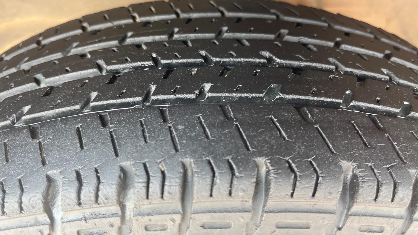 2019 Maruti Alto K10 VXI (O) AMT, Petrol, Automatic, 37,873 km, Left Front Tyre Tread