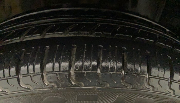 2015 Datsun Go Plus T, Petrol, Manual, 34,932 km, Right Front Tyre Tread