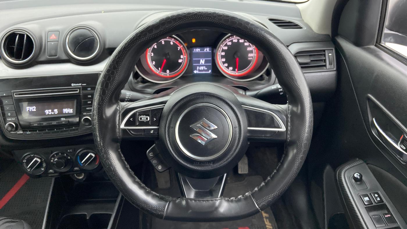 2019 Maruti Swift VXI AMT, Petrol, Automatic, 31,286 km, Steering Wheel Close Up
