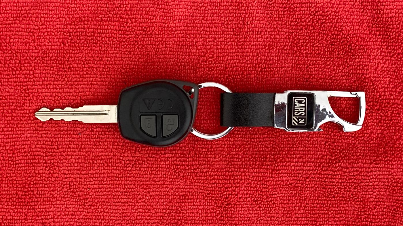 2019 Maruti Swift VXI AMT, Petrol, Automatic, 31,286 km, Key Close Up