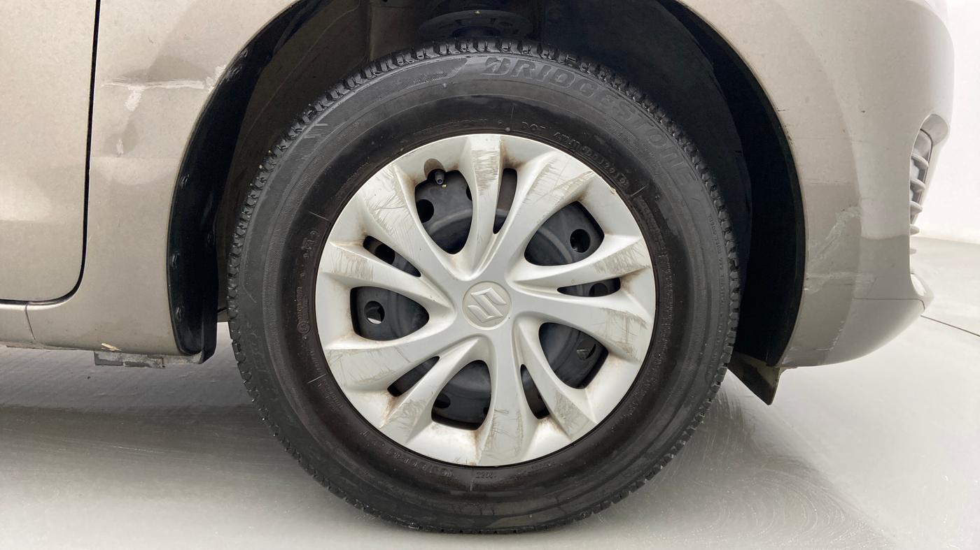 2019 Maruti Swift VXI AMT, Petrol, Automatic, 31,286 km, Right Front Wheel