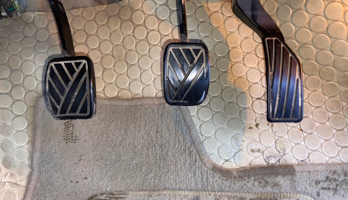 2015 Maruti Ertiga VXI CNG, CNG, Manual, 54,247 km, Pedals