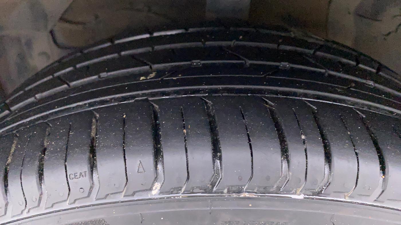 2020 Maruti S Cross ALPHA 1.5 SMART HYBRID, Petrol, Manual, 48,033 km, Left Front Tyre Tread