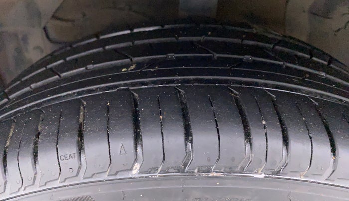 2020 Maruti S Cross ALPHA 1.5 SMART HYBRID, Petrol, Manual, 48,033 km, Left Front Tyre Tread