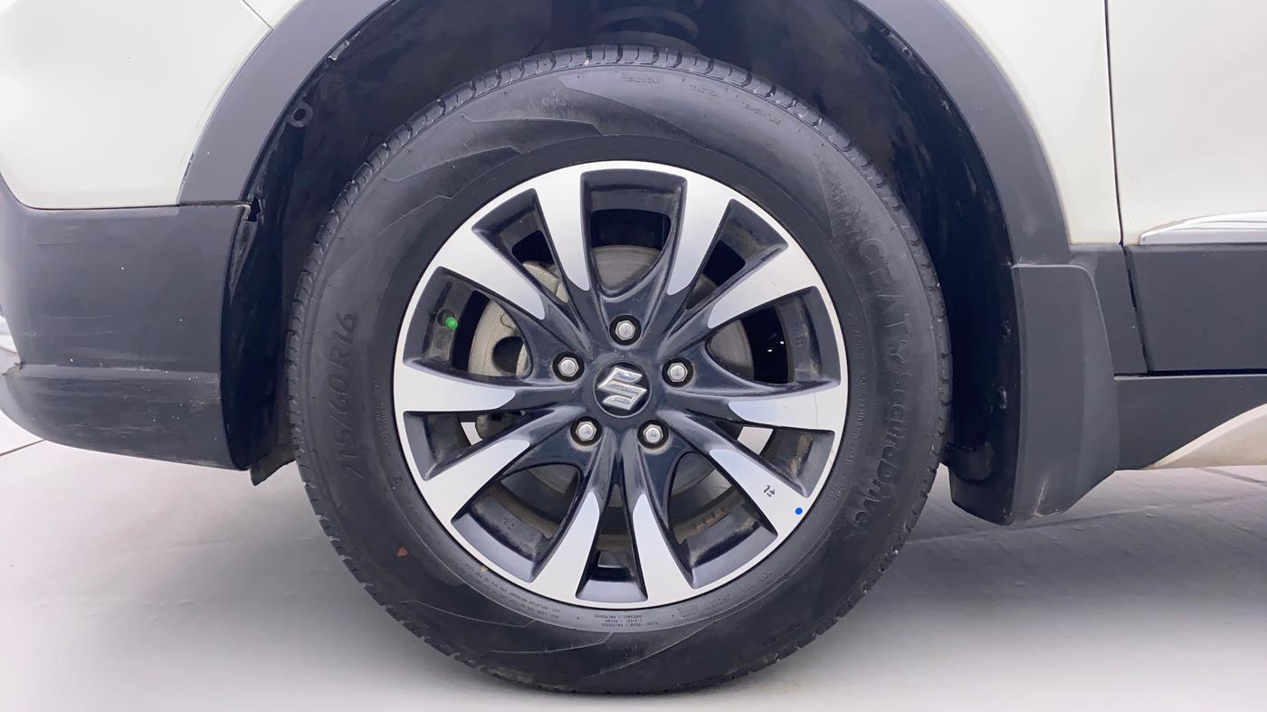 2020 Maruti S Cross ALPHA 1.5 SMART HYBRID, Petrol, Manual, 48,033 km, Left Front Wheel