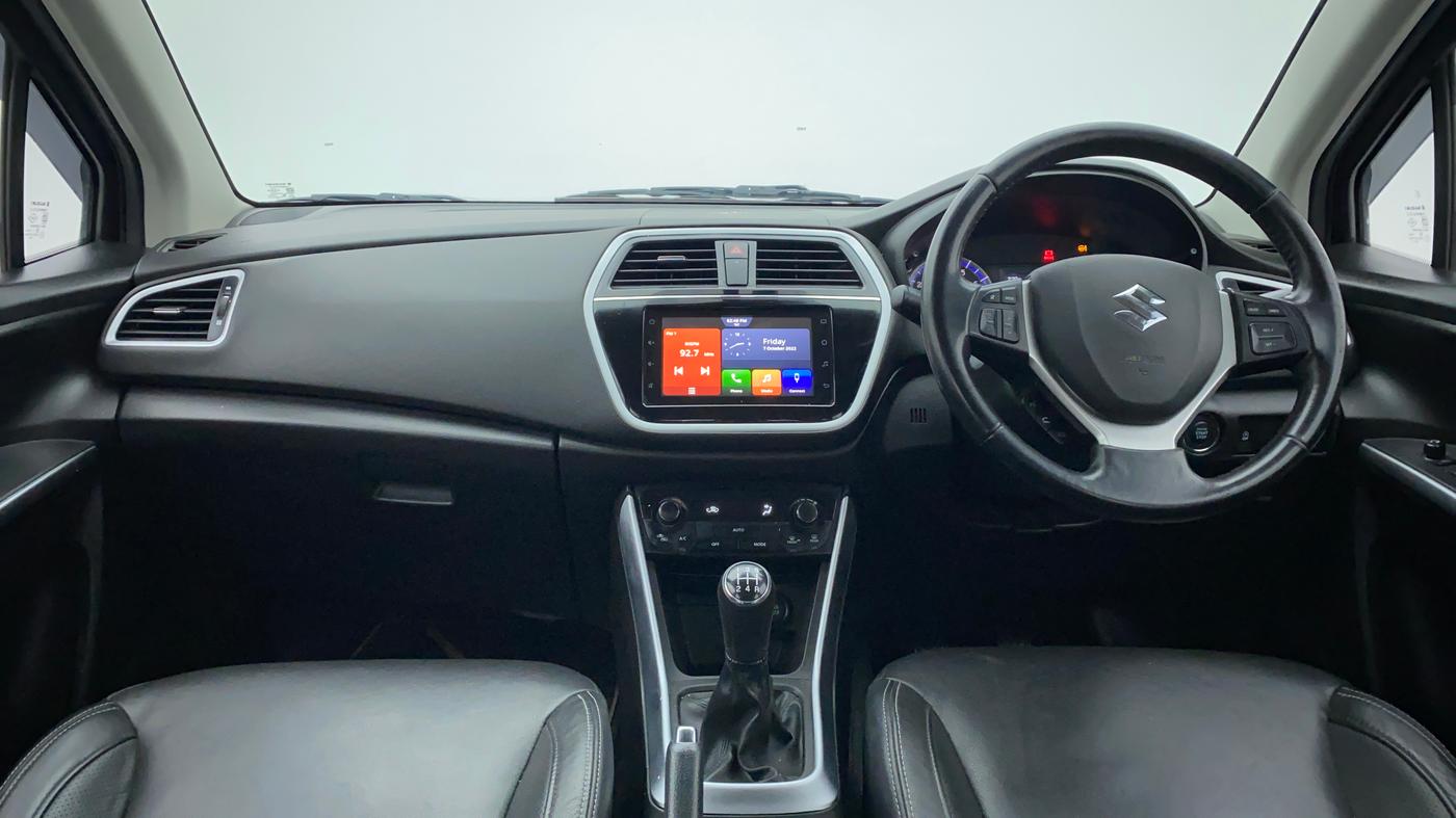 2020 Maruti S Cross ALPHA 1.5 SMART HYBRID, Petrol, Manual, 48,033 km, Dashboard
