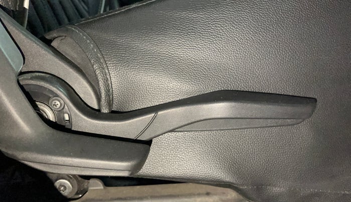 2022 Maruti Swift VXI, Petrol, Manual, 68,994 km, Driver Side Adjustment Panel