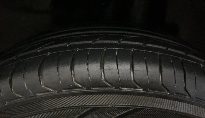 2022 Maruti Swift VXI, Petrol, Manual, 68,994 km, Left Rear Tyre Tread