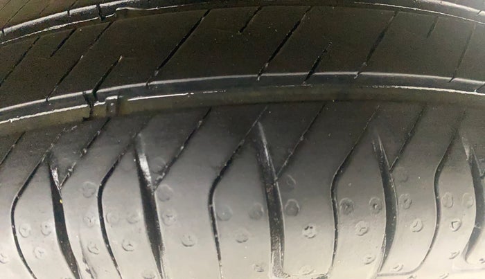 2018 Maruti Eeco 5 STR WITH A/C+HTR, Petrol, Manual, 75,647 km, Left Rear Tyre Tread