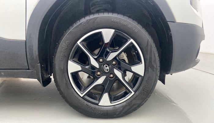 2022 Tata PUNCH ACCOMPLISHED DAZZLE PACK MT, Petrol, Manual, 22,921 km, Right Front Wheel