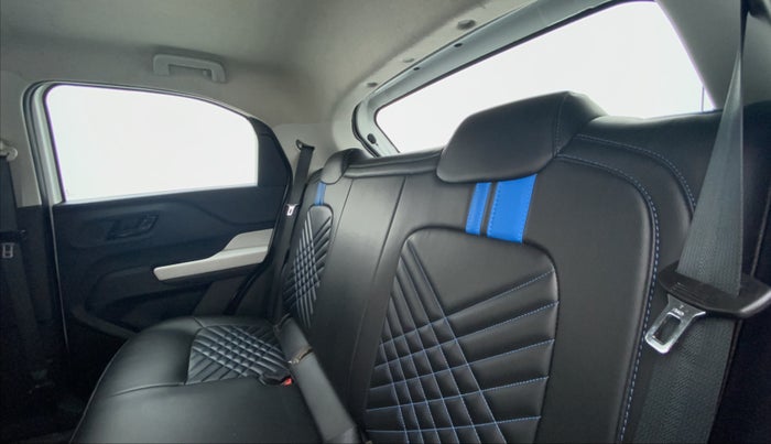 2022 Tata PUNCH ACCOMPLISHED DAZZLE PACK MT, Petrol, Manual, 22,921 km, Right Side Rear Door Cabin
