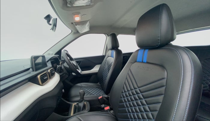 2022 Tata PUNCH ACCOMPLISHED DAZZLE PACK MT, Petrol, Manual, 22,921 km, Right Side Front Door Cabin