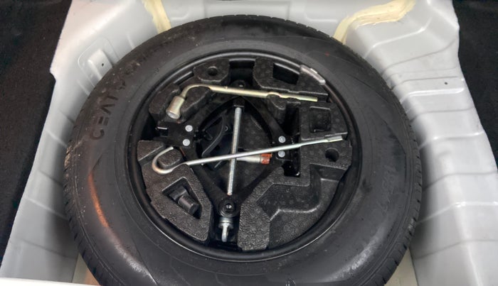 2022 Tata PUNCH ACCOMPLISHED DAZZLE PACK MT, Petrol, Manual, 22,921 km, Spare Tyre