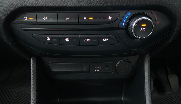 2022 Tata PUNCH ACCOMPLISHED DAZZLE PACK MT, Petrol, Manual, 22,921 km, Automatic Climate Control