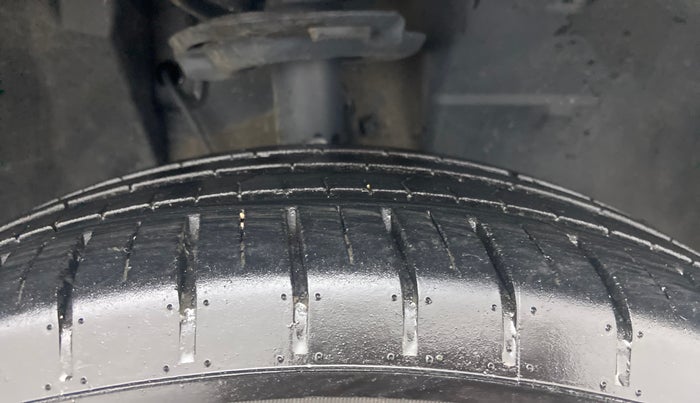 2022 Tata PUNCH ACCOMPLISHED DAZZLE PACK MT, Petrol, Manual, 22,921 km, Right Front Tyre Tread