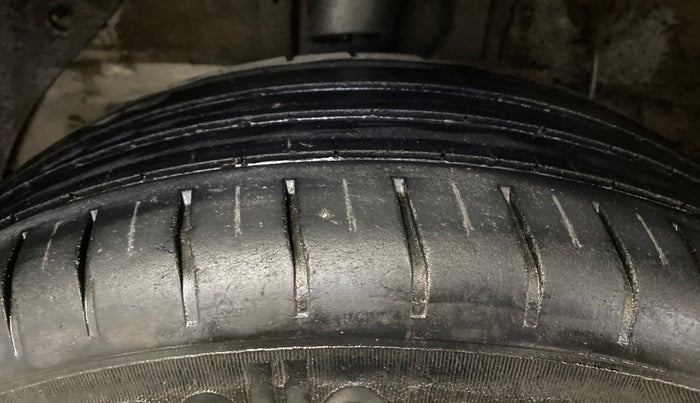 2016 Hyundai Elite i20 ASTA 1.2, Petrol, Manual, 28,607 km, Right Rear Tyre Tread