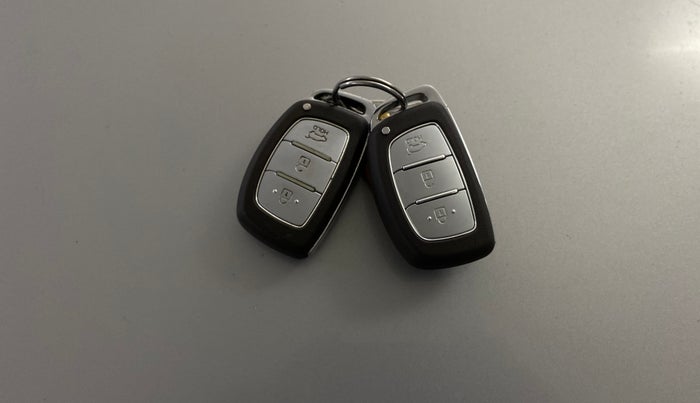 2016 Hyundai Elite i20 ASTA 1.2, Petrol, Manual, 28,607 km, Key Close Up