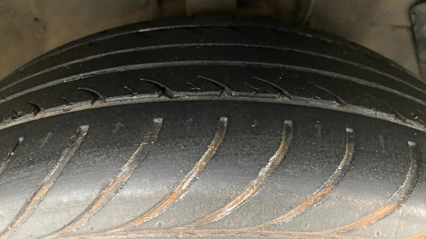 2013 Hyundai i20 ASTA 1.2, Petrol, Manual, 53,906 km, Right Front Tyre Tread