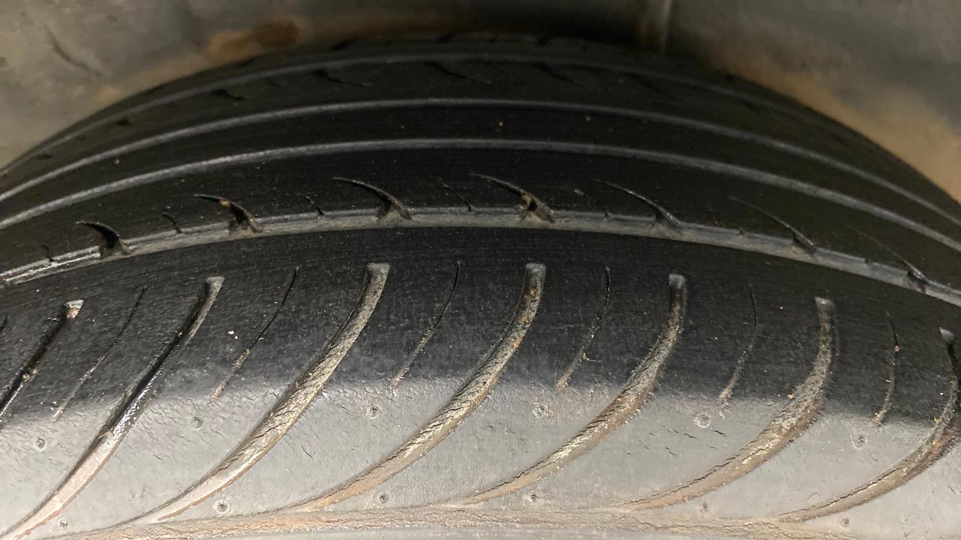 2013 Hyundai i20 ASTA 1.2, Petrol, Manual, 53,906 km, Right Rear Tyre Tread