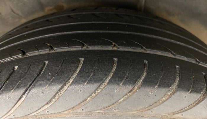 2013 Hyundai i20 ASTA 1.2, Petrol, Manual, 53,906 km, Right Rear Tyre Tread