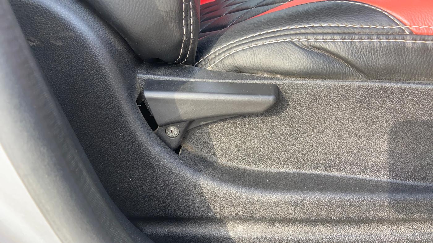 2019 Tata Tiago XE PETROL, Petrol, Manual, 59,735 km, Driver Side Adjustment Panel