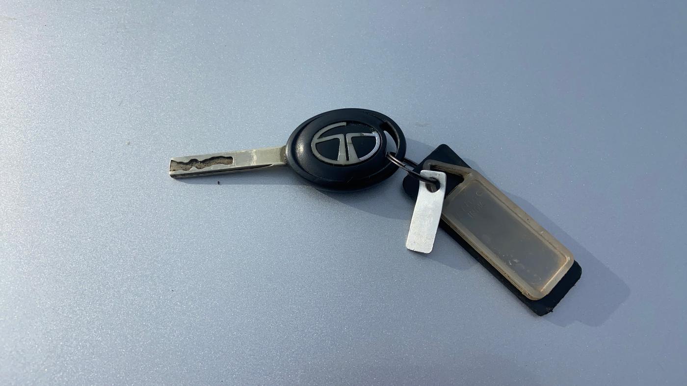 2019 Tata Tiago XE PETROL, Petrol, Manual, 59,735 km, Key Close Up