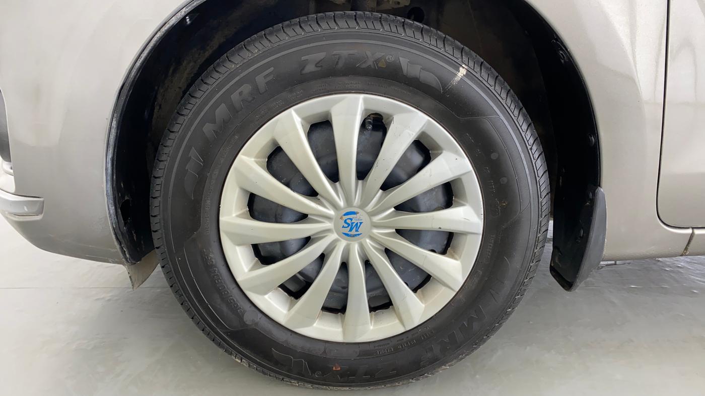 2017 Maruti Dzire VXI, Petrol, Manual, 49,948 km, Left Front Wheel