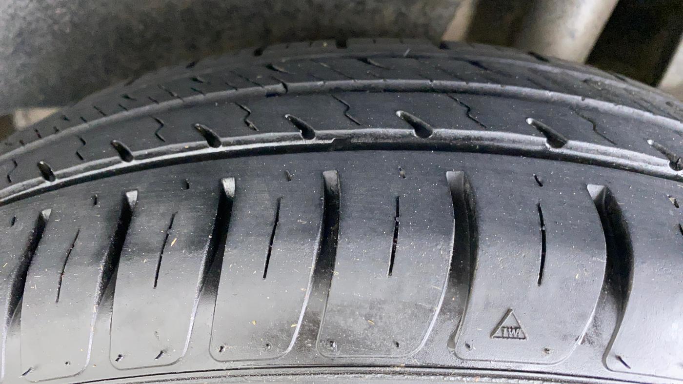 2017 Maruti Dzire VXI, Petrol, Manual, 49,948 km, Left Rear Tyre Tread