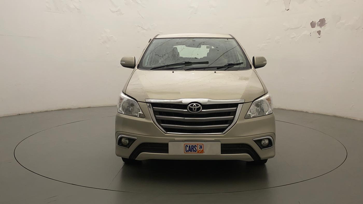 2014 Toyota Innova 2.5 VX 8 STR, Diesel, Manual, 70,578 km, Front