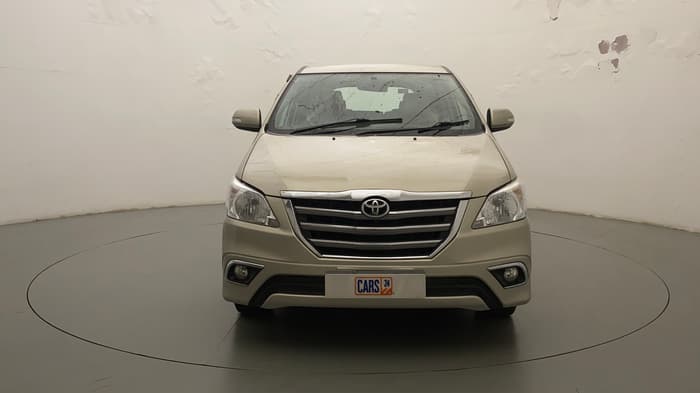 2014 Toyota Innova 2.5 VX 8 STR, Diesel, Manual, 70,578 km, Front