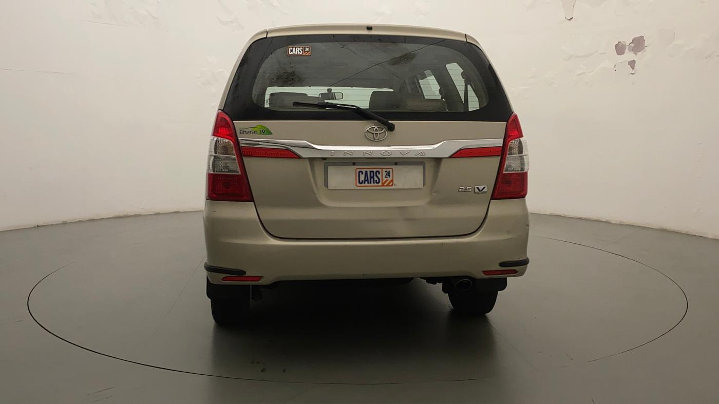 2014 Toyota Innova 2.5 VX 8 STR, Diesel, Manual, 70,578 km, Back/Rear