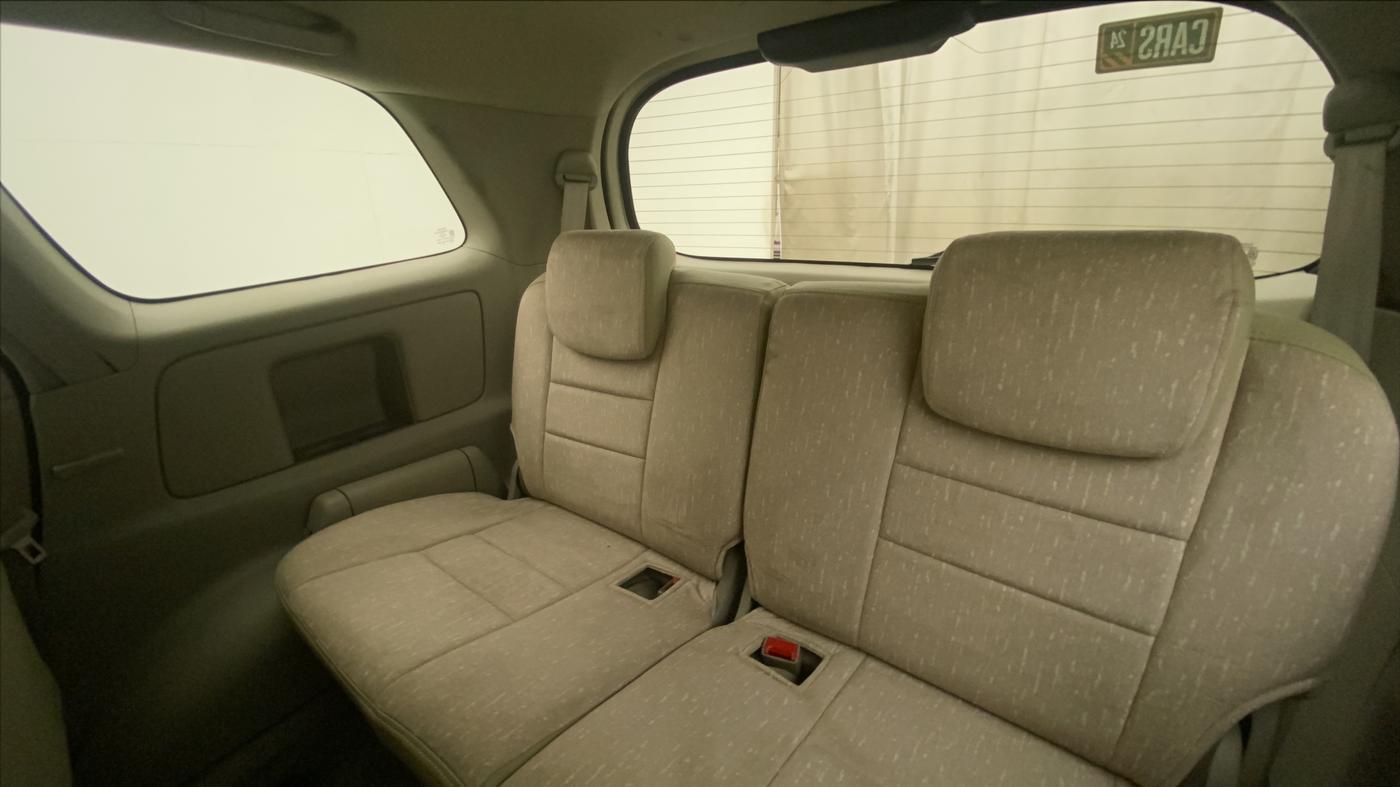 2014 Toyota Innova 2.5 VX 8 STR, Diesel, Manual, 70,578 km, Third Seat Row ( optional )