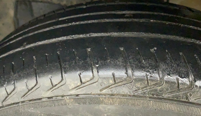 2022 Maruti New Wagon-R LXI CNG 1.0, CNG, Manual, 29,469 km, Left Front Tyre Tread
