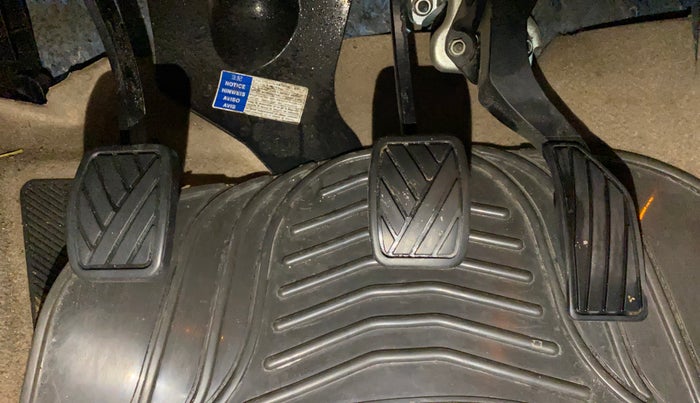 2018 Maruti Ciaz ALPHA 1.5 SHVS PETROL, Petrol, Manual, 53,521 km, Pedals