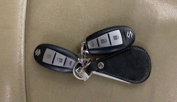 2018 Maruti Ciaz ALPHA 1.5 SHVS PETROL, Petrol, Manual, 53,521 km, Key Close Up