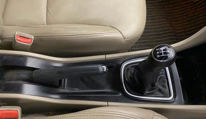 2018 Maruti Ciaz ALPHA 1.5 SHVS PETROL, Petrol, Manual, 53,521 km, Gear Lever