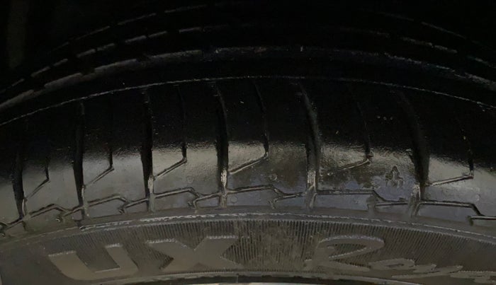 2018 Maruti Ciaz ALPHA 1.5 SHVS PETROL, Petrol, Manual, 53,521 km, Left Front Tyre Tread