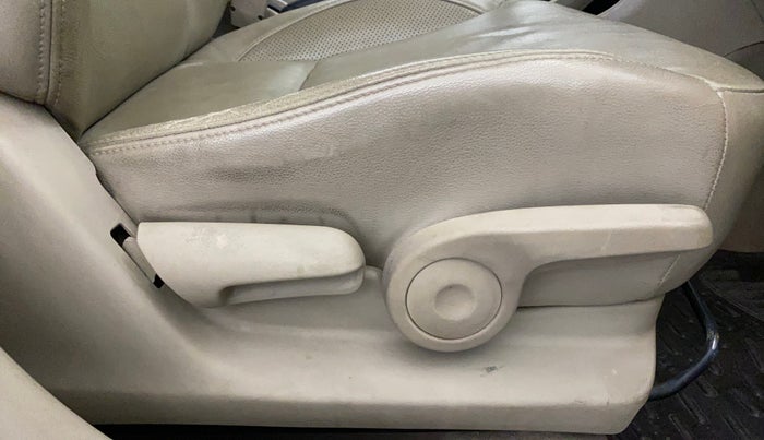 2018 Maruti Ciaz ALPHA 1.5 SHVS PETROL, Petrol, Manual, 53,521 km, Driver Side Adjustment Panel