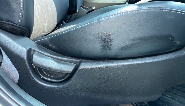 2017 Hyundai Grand i10 SPORTZ 1.2 KAPPA VTVT, Petrol, Manual, 63,070 km, Driver Side Adjustment Panel